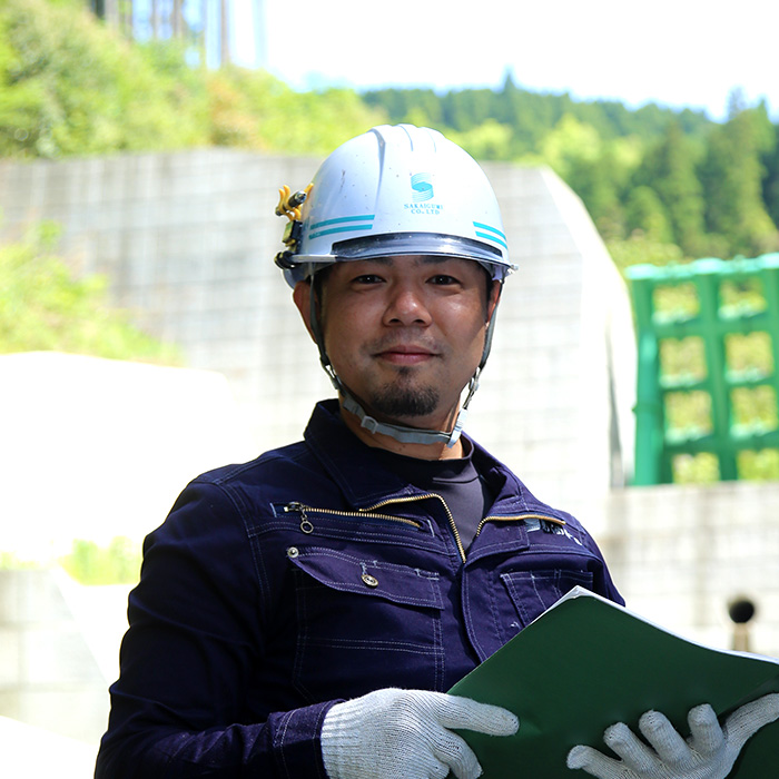 プロフィール